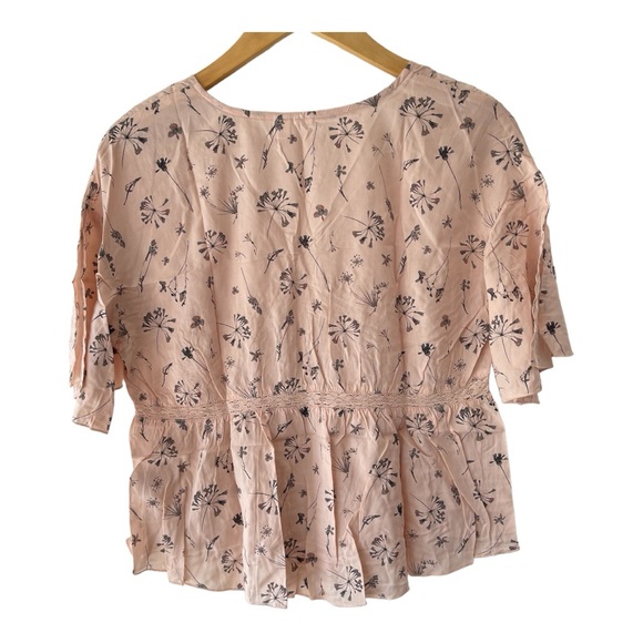 Melrose And Market Floral Babydoll Top Womens Small Petite Blush Short Sleeve - Picture 2 of 8